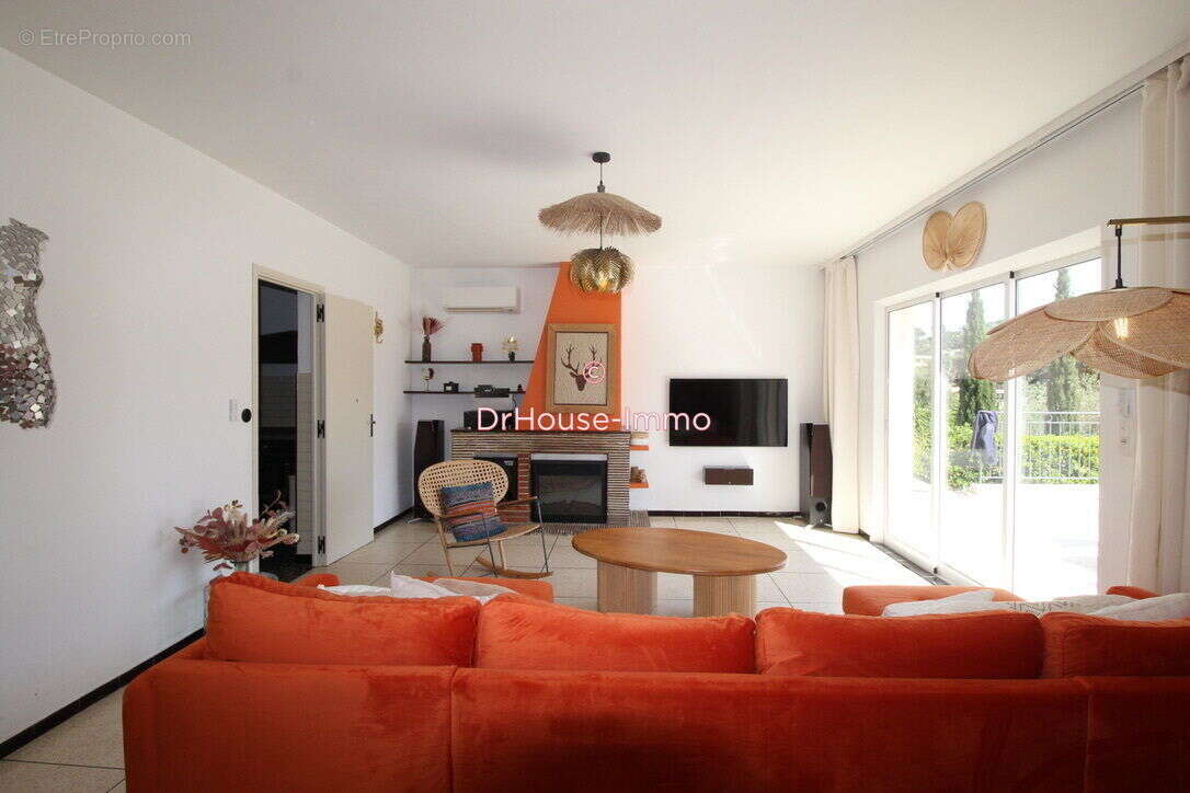 Maison 137 m² à Cavalaire-Sur-Mer  - photo 8