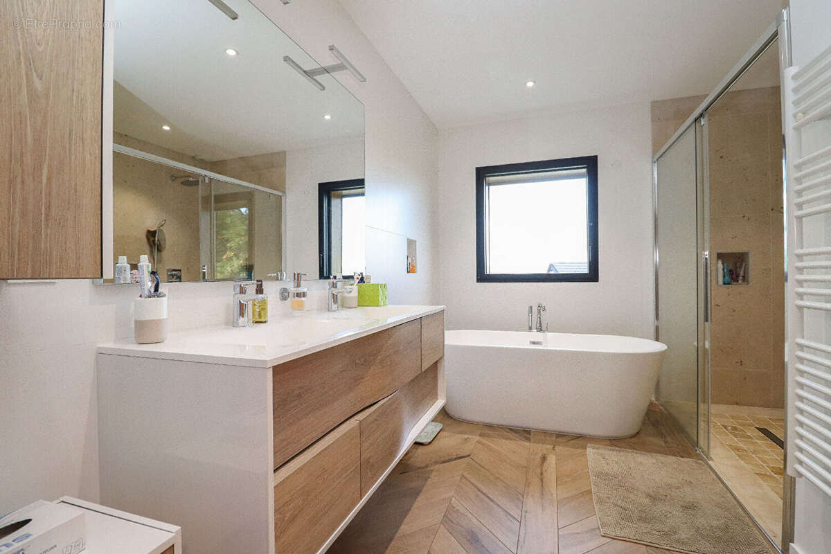 Maison à VELARS-SUR-OUCHE