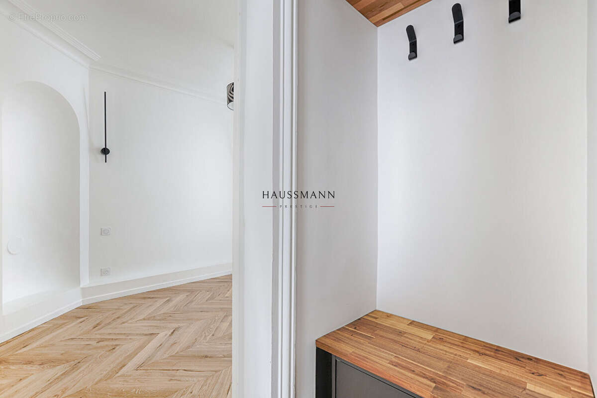 Appartement à PARIS-17E