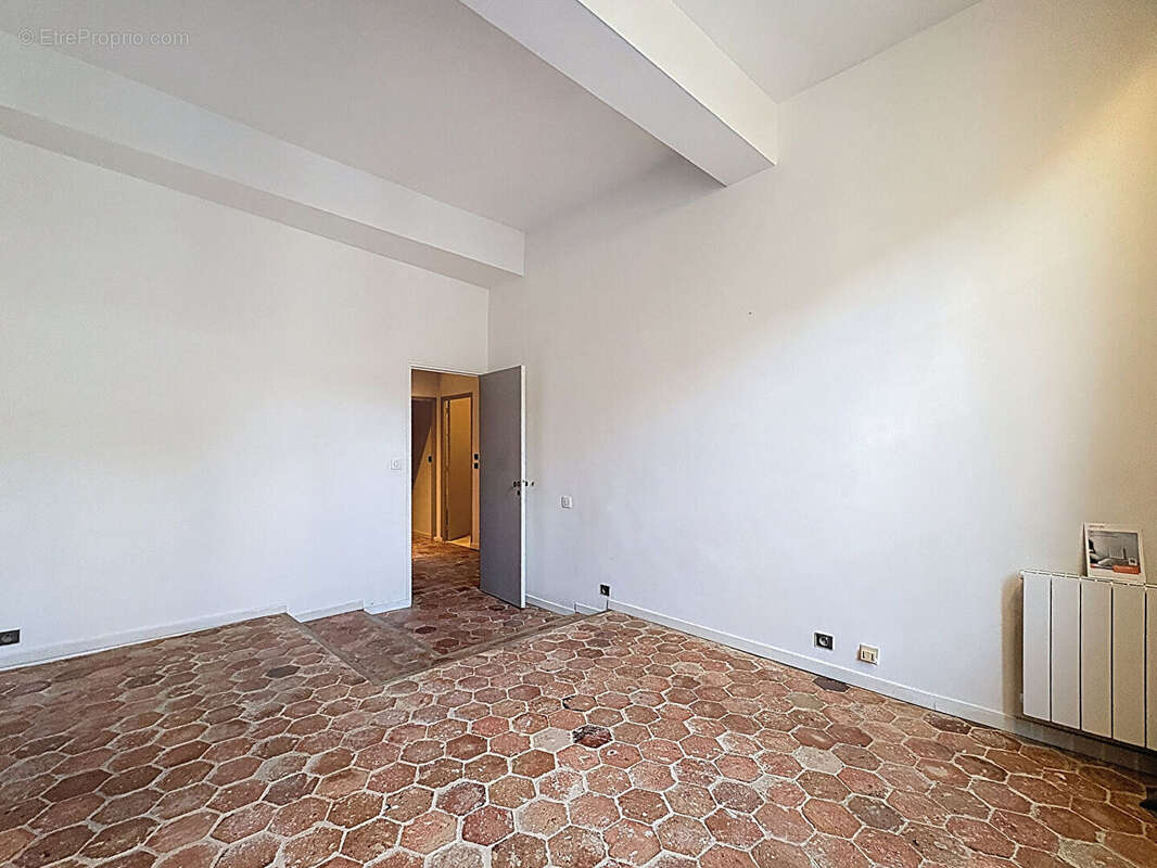 Immeuble  Avignon Intra Muros 7 pièce(s) 255 m2 - photo 6