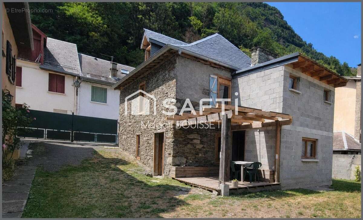 Photo 3