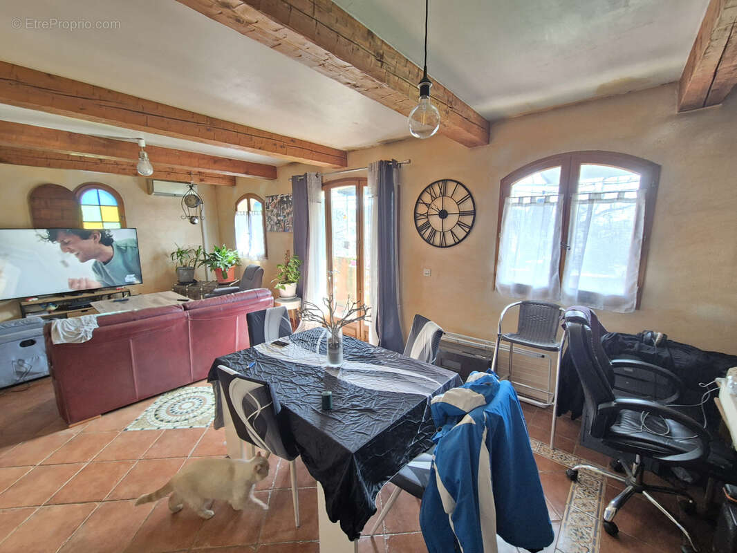 Appartement à CARQUEIRANNE