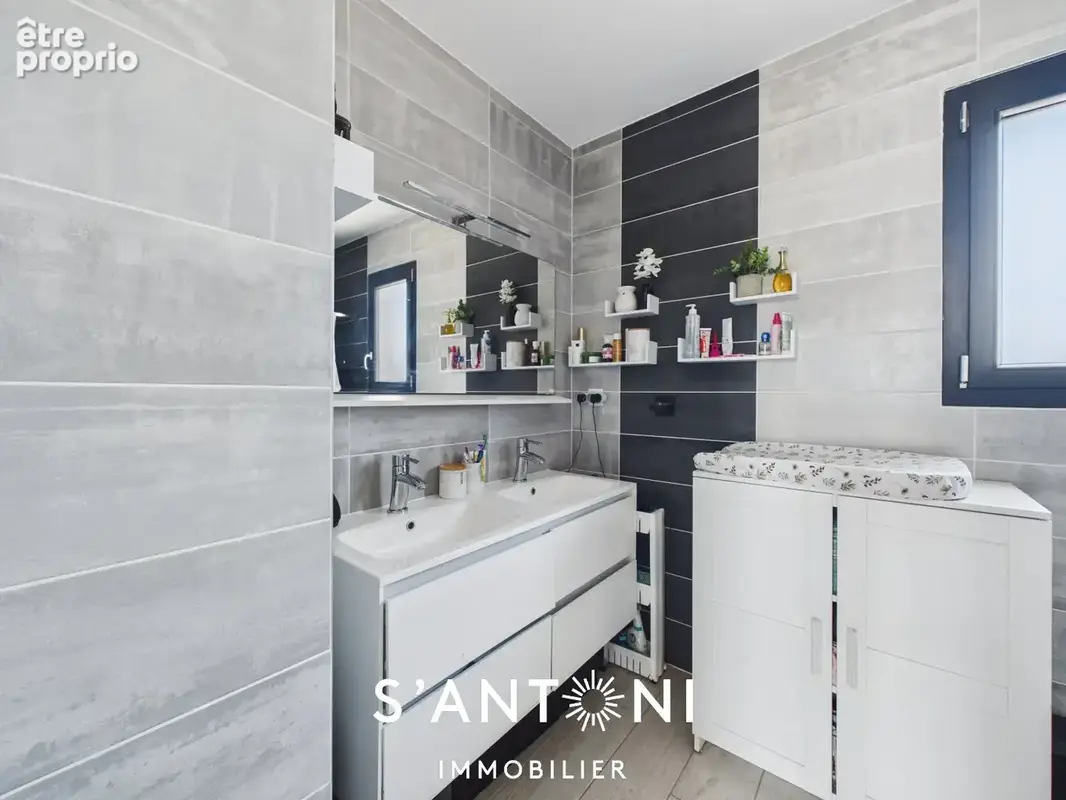 ADISSAN  Villa contemporaine T5 avec piscine - photo 14