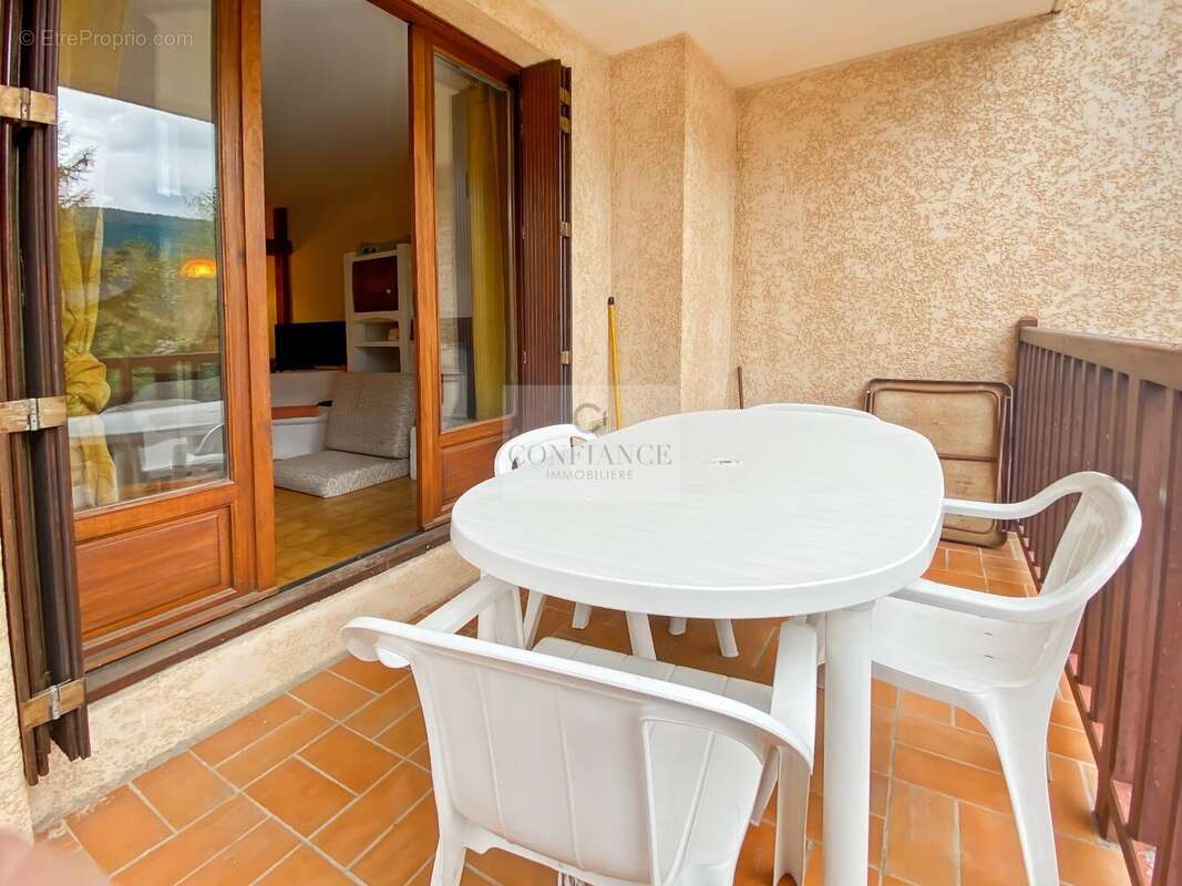 Appartement à SAINT-ETIENNE-DE-TINEE