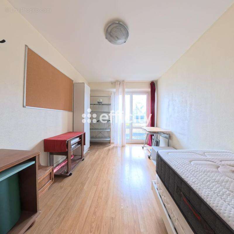 Appartement à SAVIGNY-SUR-ORGE