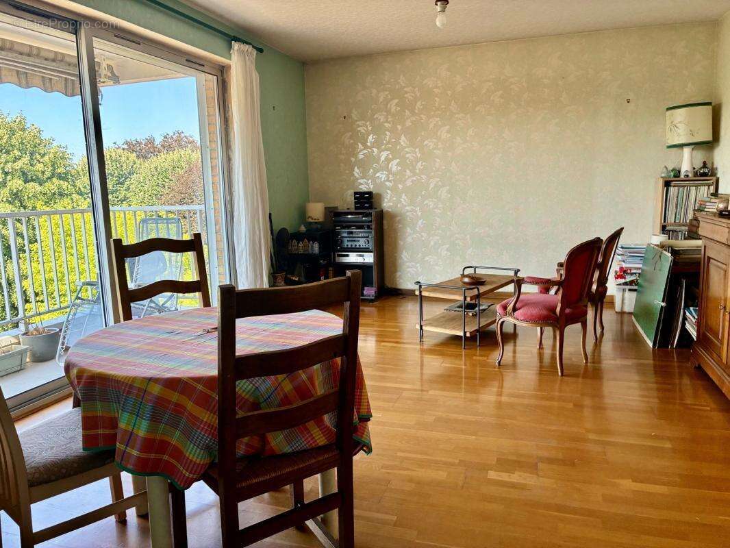 Parc barbieux t3 73.30m² lumineux sans vis a vis , parking couvert , cave - photo 3