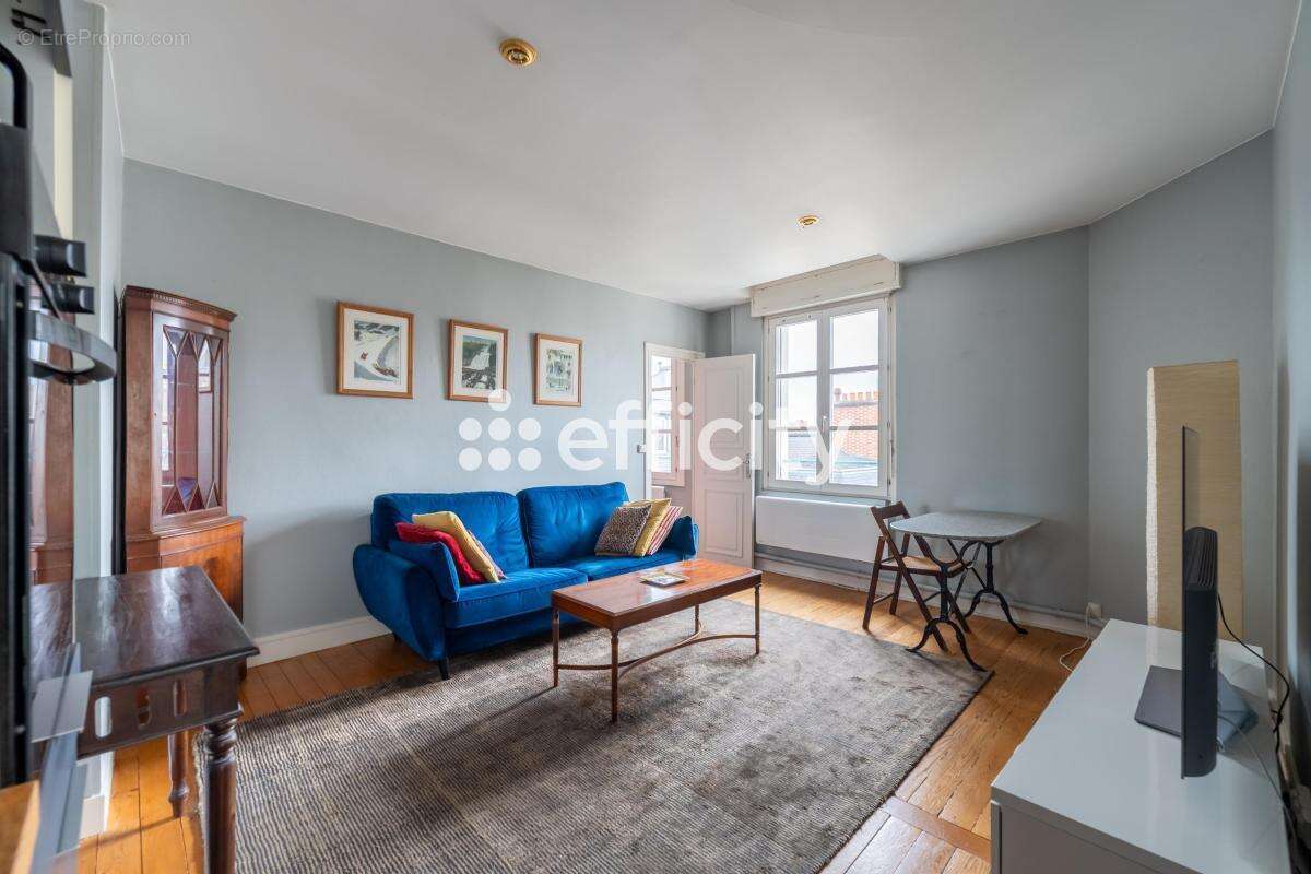 Appartement à VERSAILLES