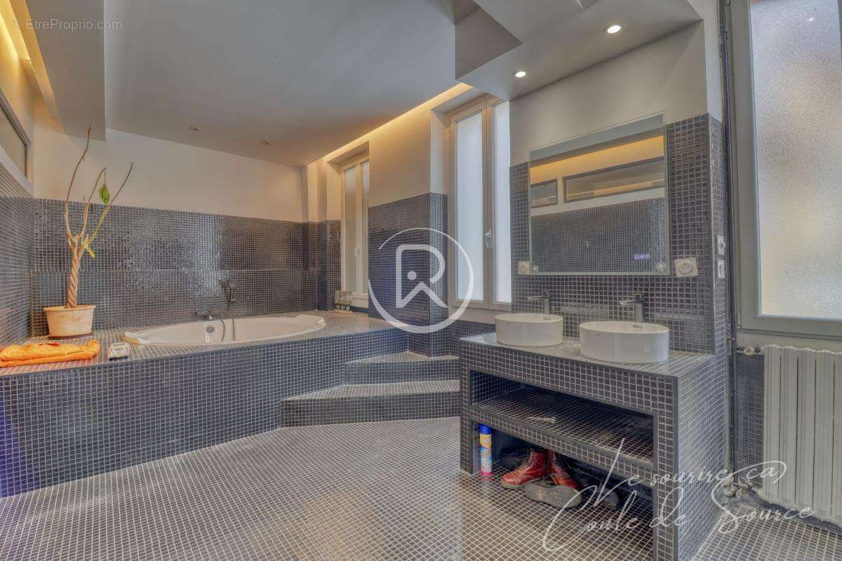 Maison à BEAUMONT-DE-LOMAGNE