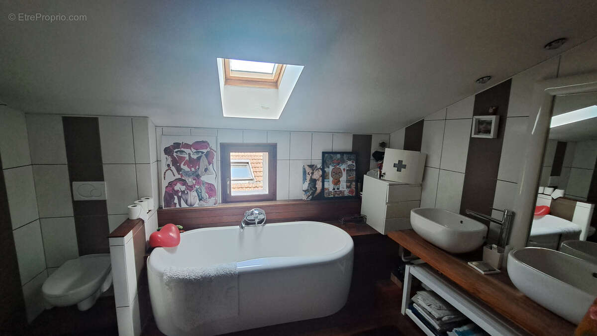 Appartement à BOURG-DE-PEAGE