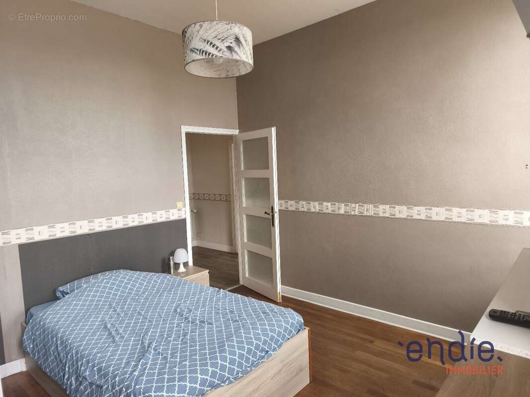 Maison à COSNE-D&#039;ALLIER