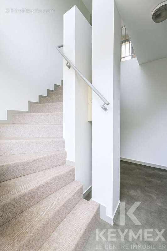 Appartement à BRIE-COMTE-ROBERT