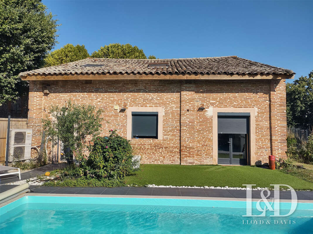 Maison à LAPEYROUSE-FOSSAT