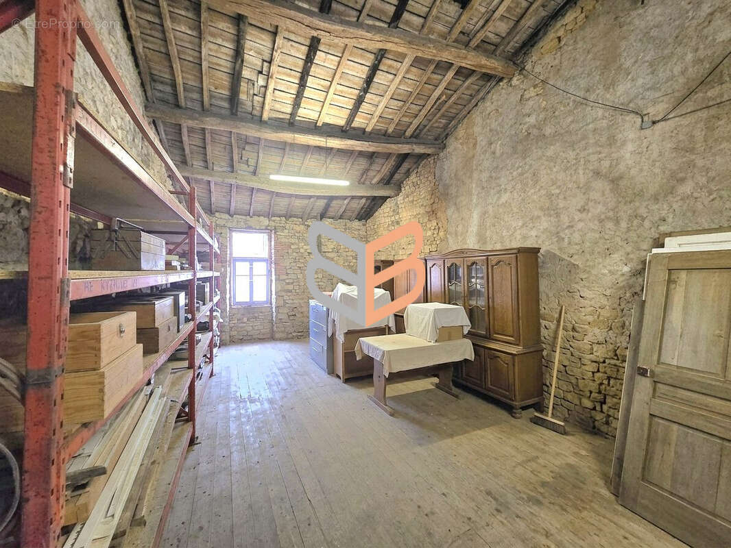 Maison 92 m² à Ville-Au-Montois  - photo 5