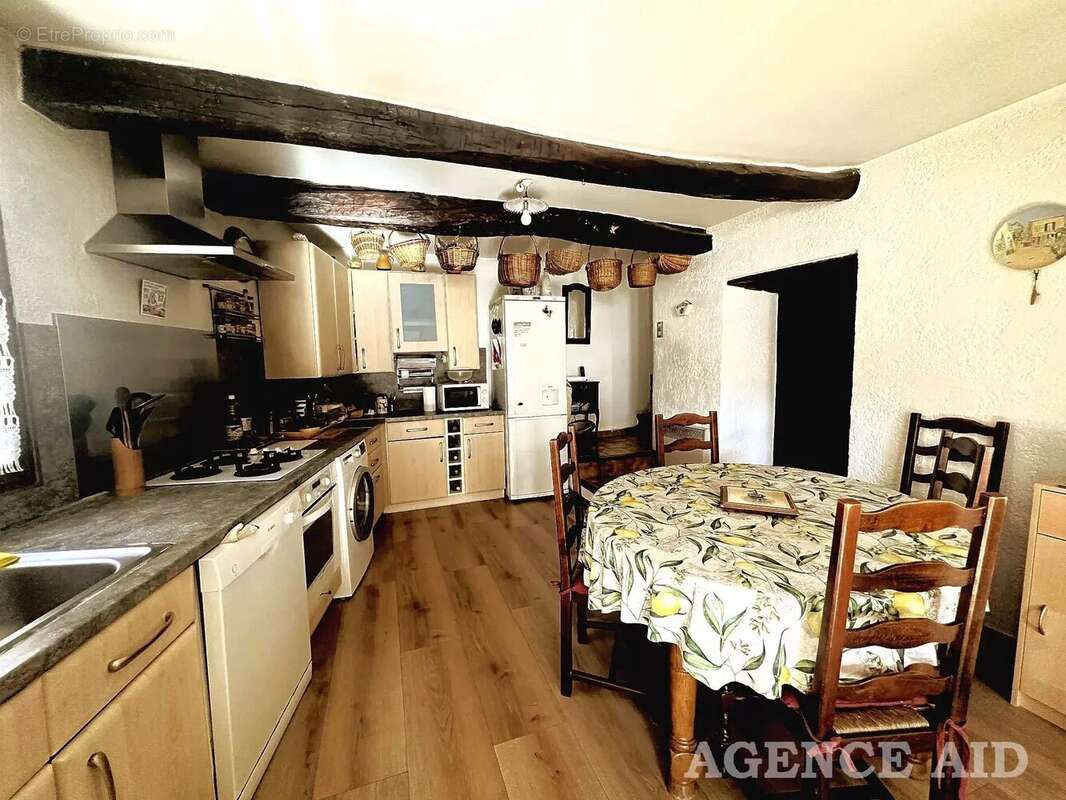 Appartement à CUGES-LES-PINS