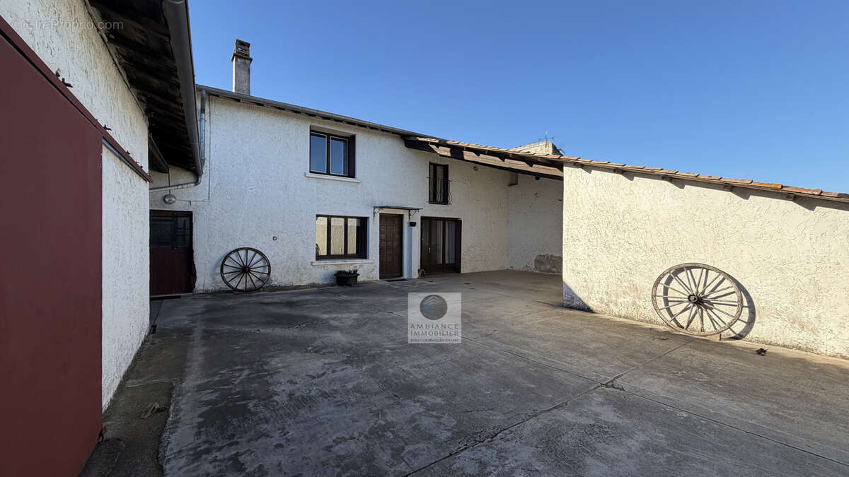 Maison à CHATEAUNEUF-SUR-ISERE