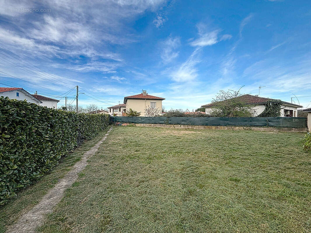 Maison à SEISSAN