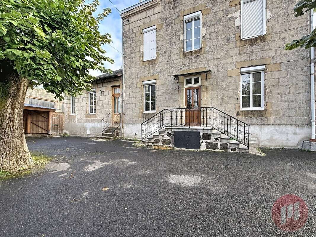 Appartement à BRIVE-LA-GAILLARDE