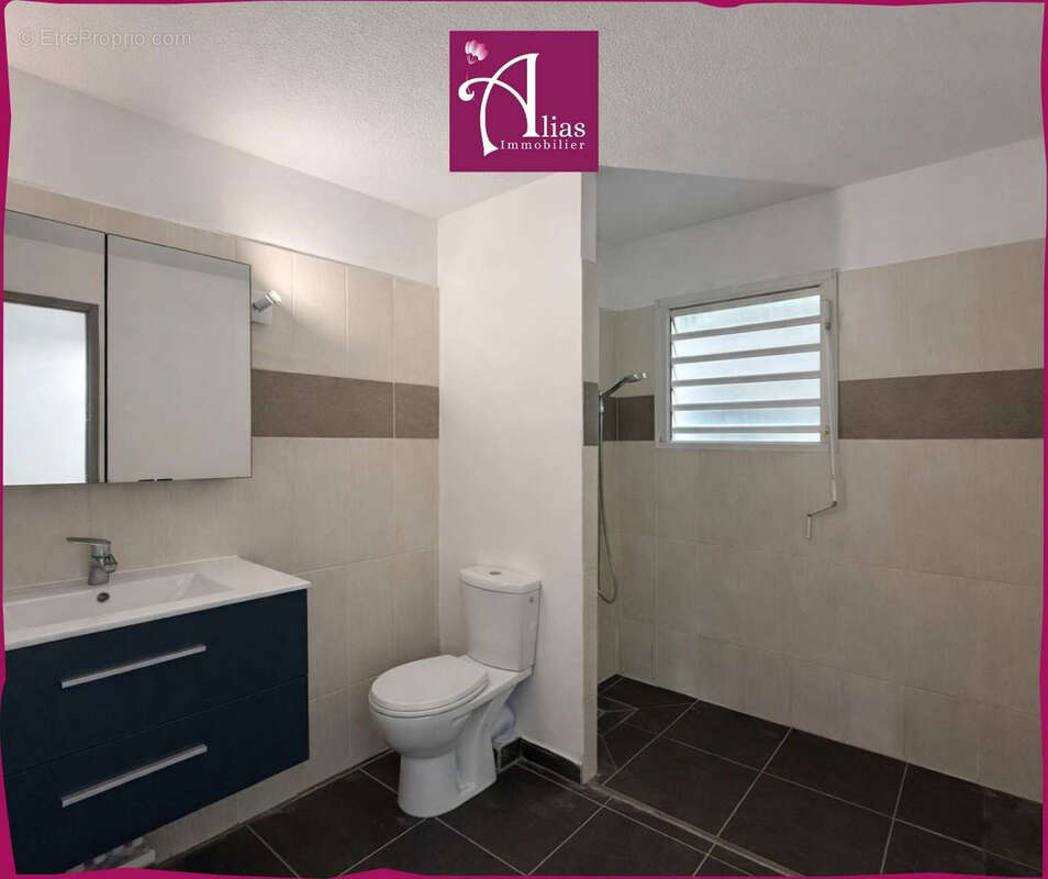 Appartement à LE MOULE