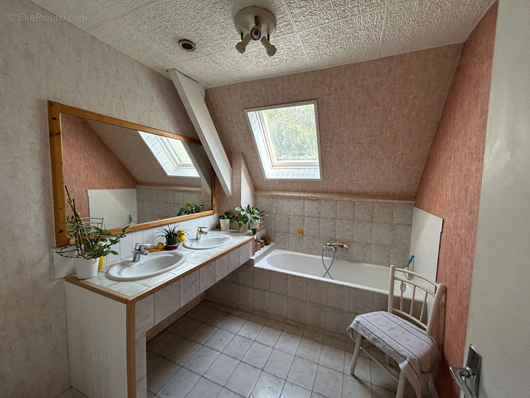 Maison à L'HAY-LES-ROSES