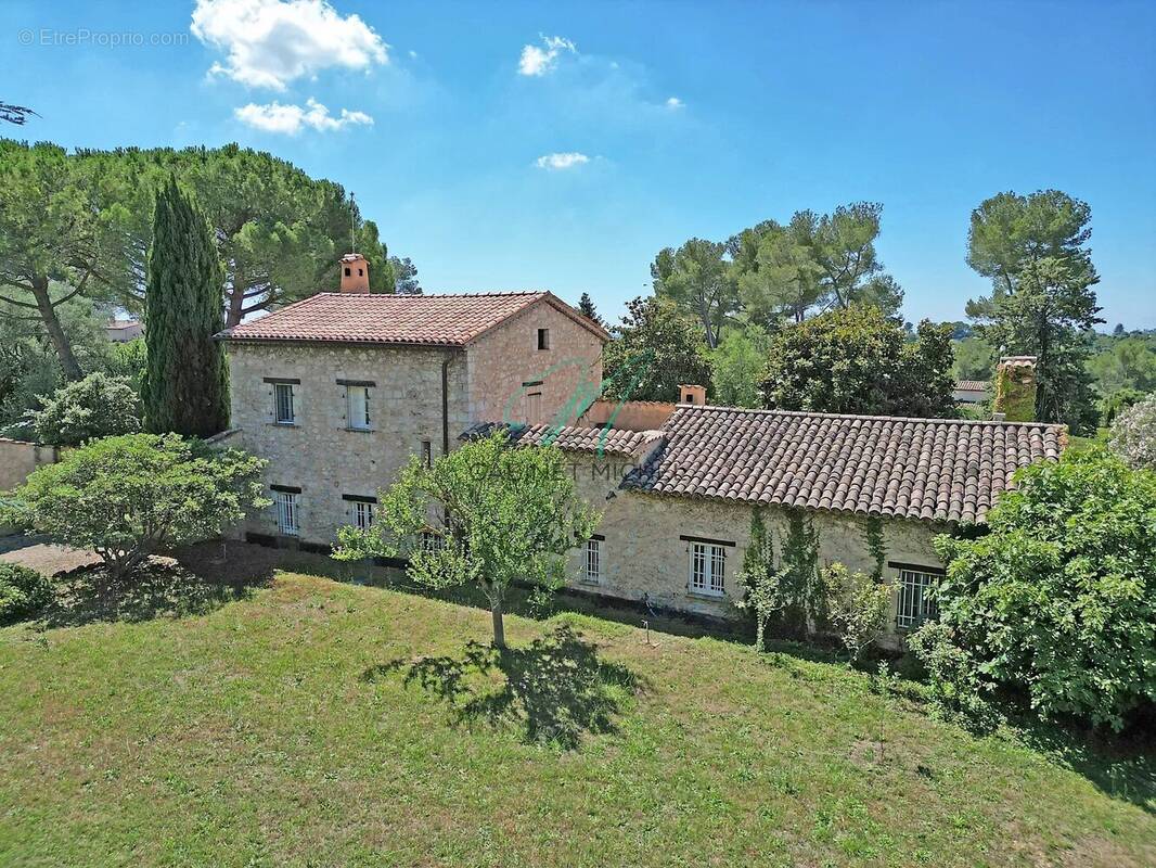 Maison à LE ROURET