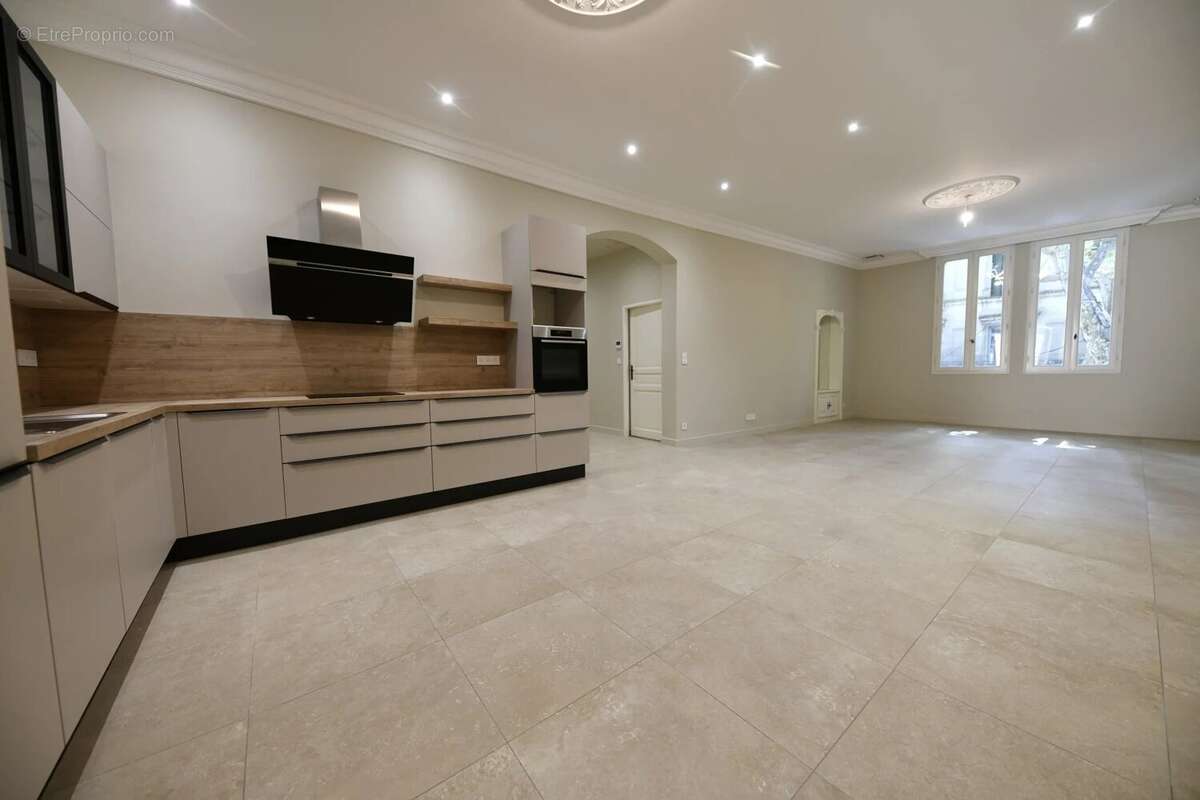 Appartement à UZES