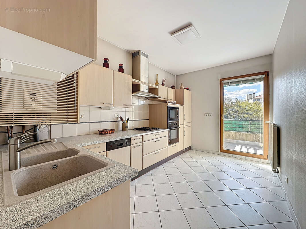 Appartement à LYON-5E