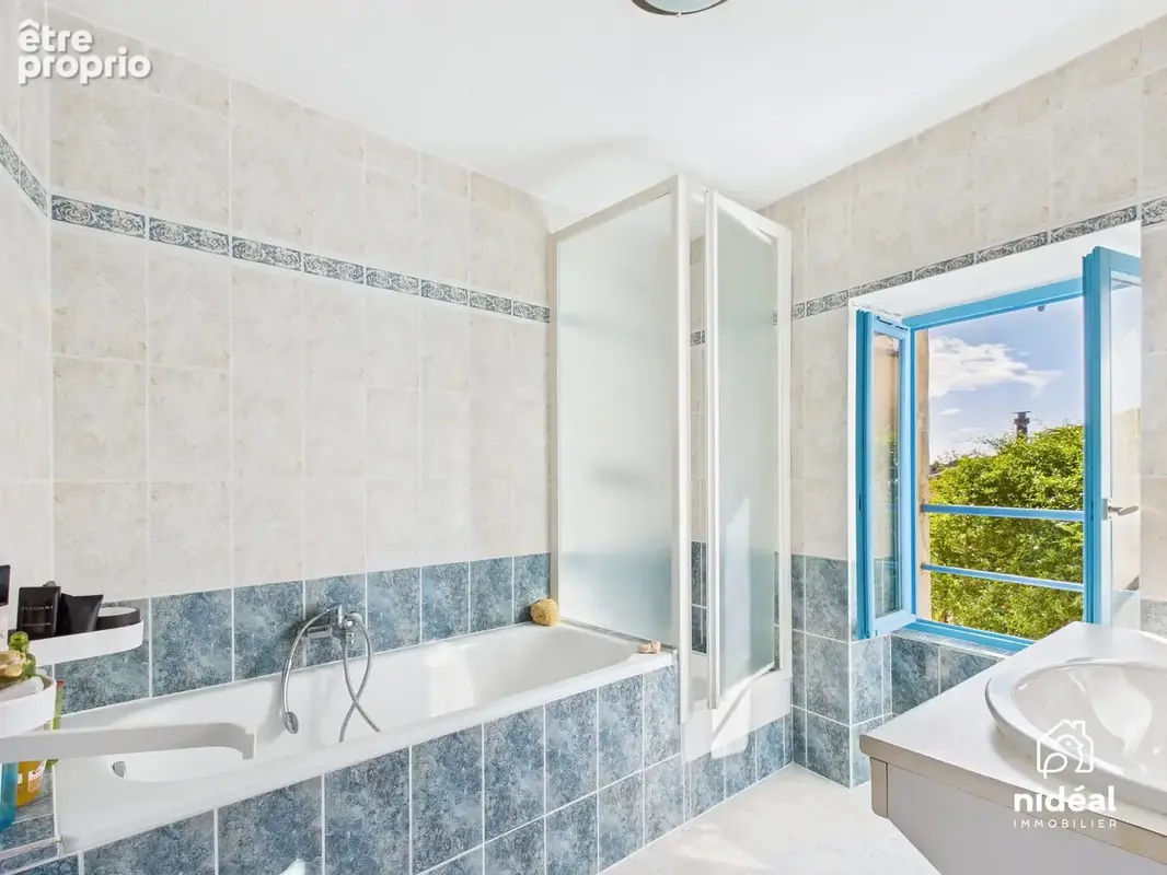 Maison 140 m² à Montpezat  - photo 8