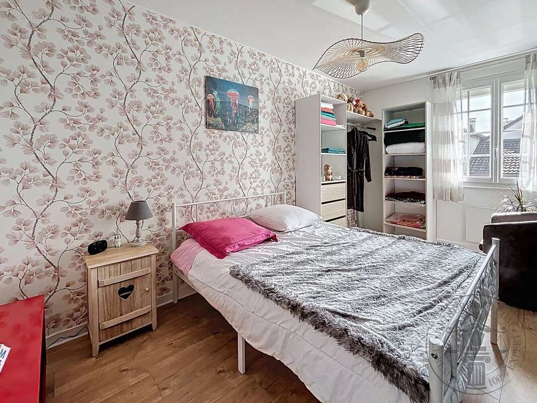 Appartement à SAINT-CHERON