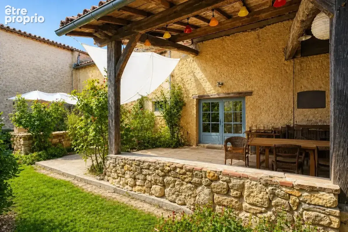 Ensemble immobilier de caractère de 290 m2 avec Gîte - Noaillan - photo 14