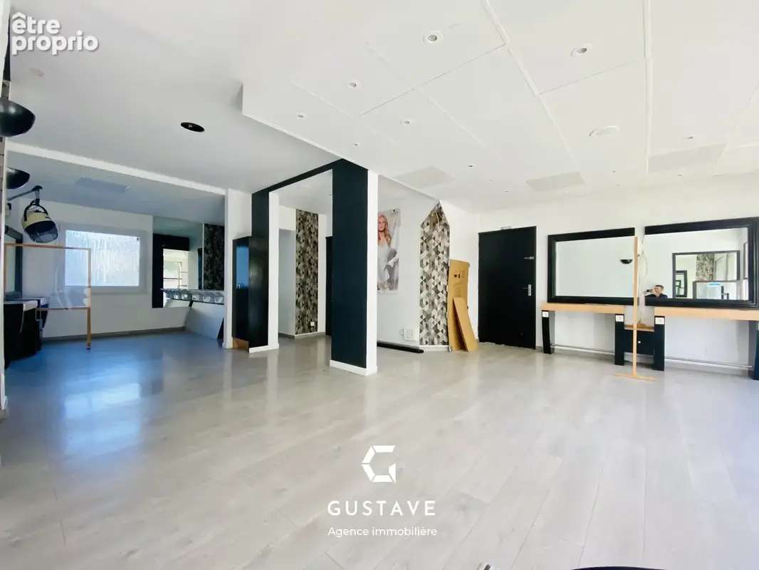 Dijon centre ville - Local commercial 54m2 - photo 2