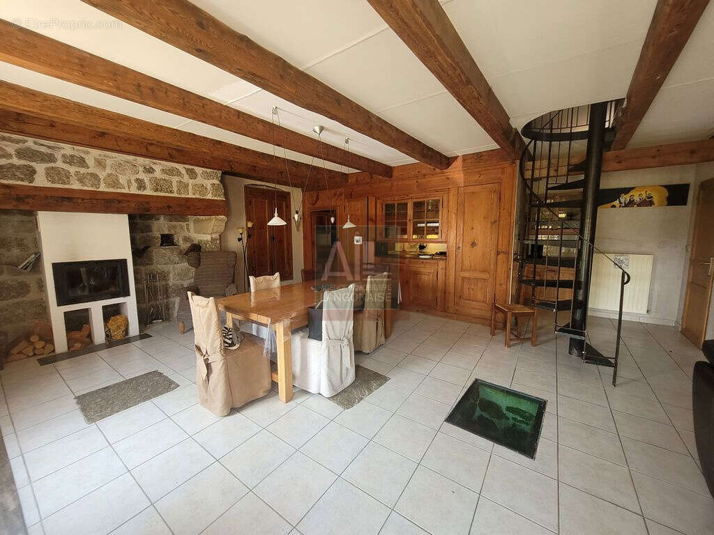 Maison à CHASTANIER