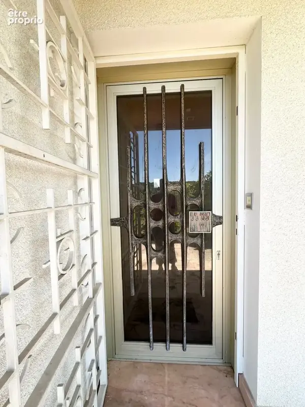Porte d\'entrée de caractère