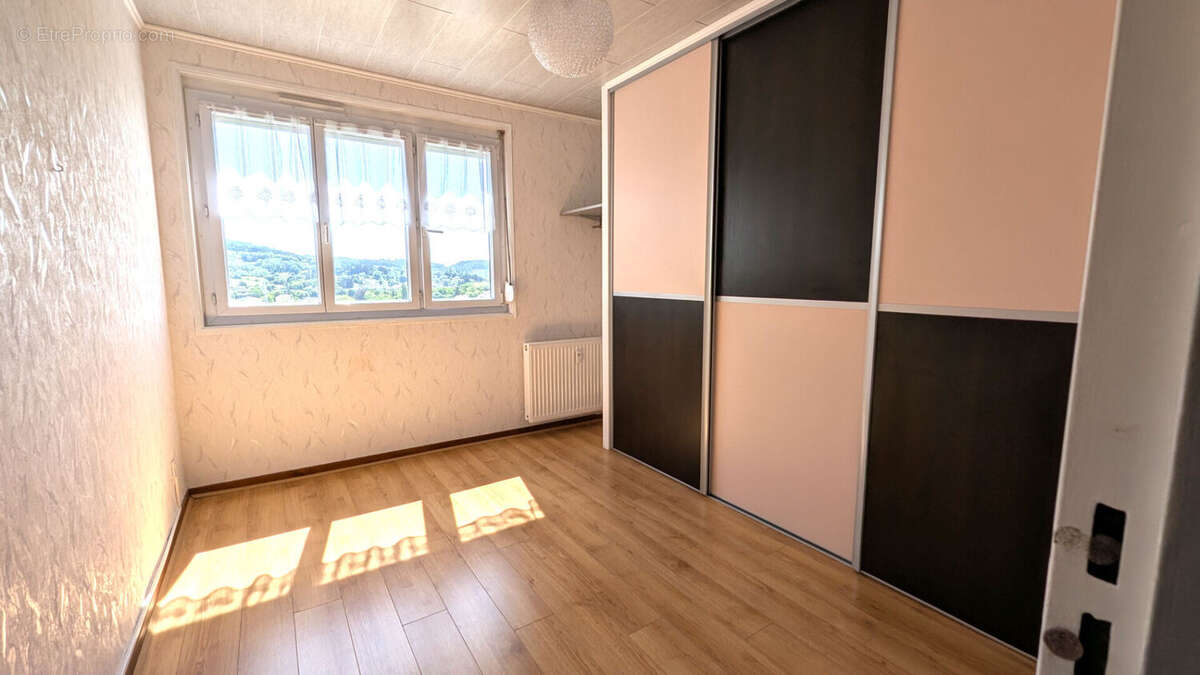 Appartement à LONS-LE-SAUNIER