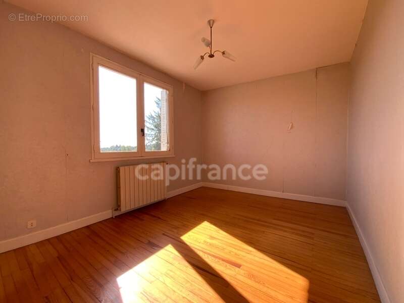 Maison à SAINT-GERMAIN-LAVAL