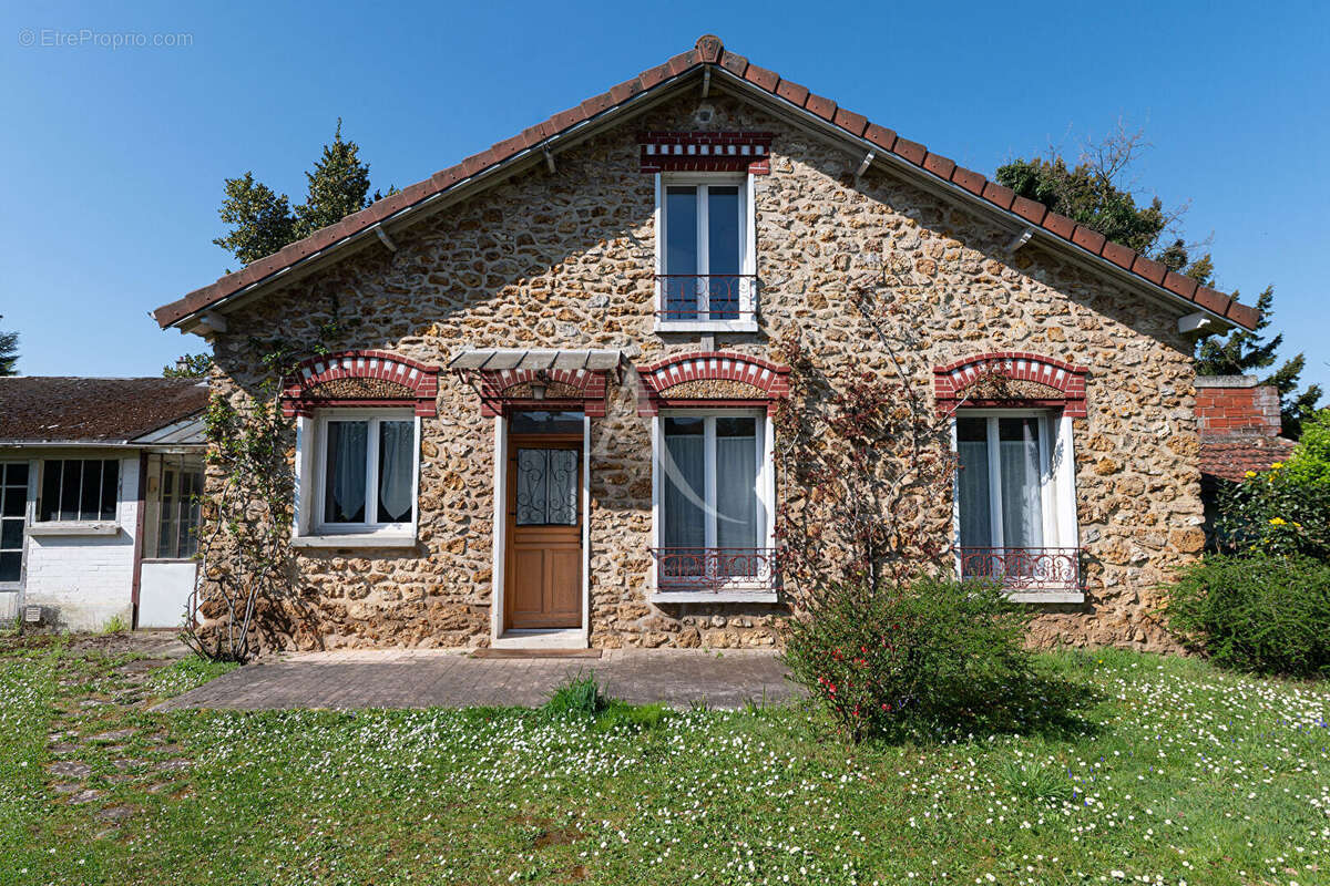 Maison à VAIRES-SUR-MARNE