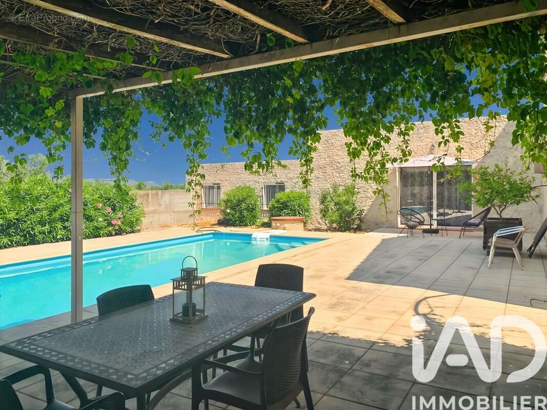 Photo 2 - Maison à SAINT-GENIES-DE-COMOLAS