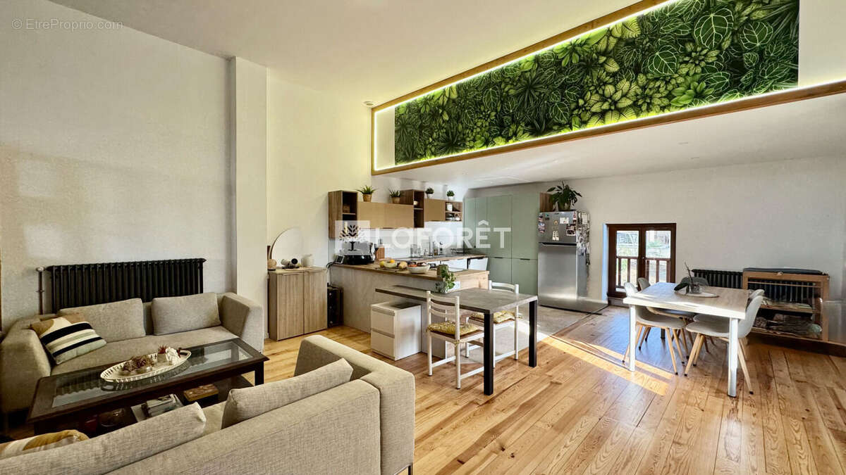 Maison à SOURCIEUX-LES-MINES