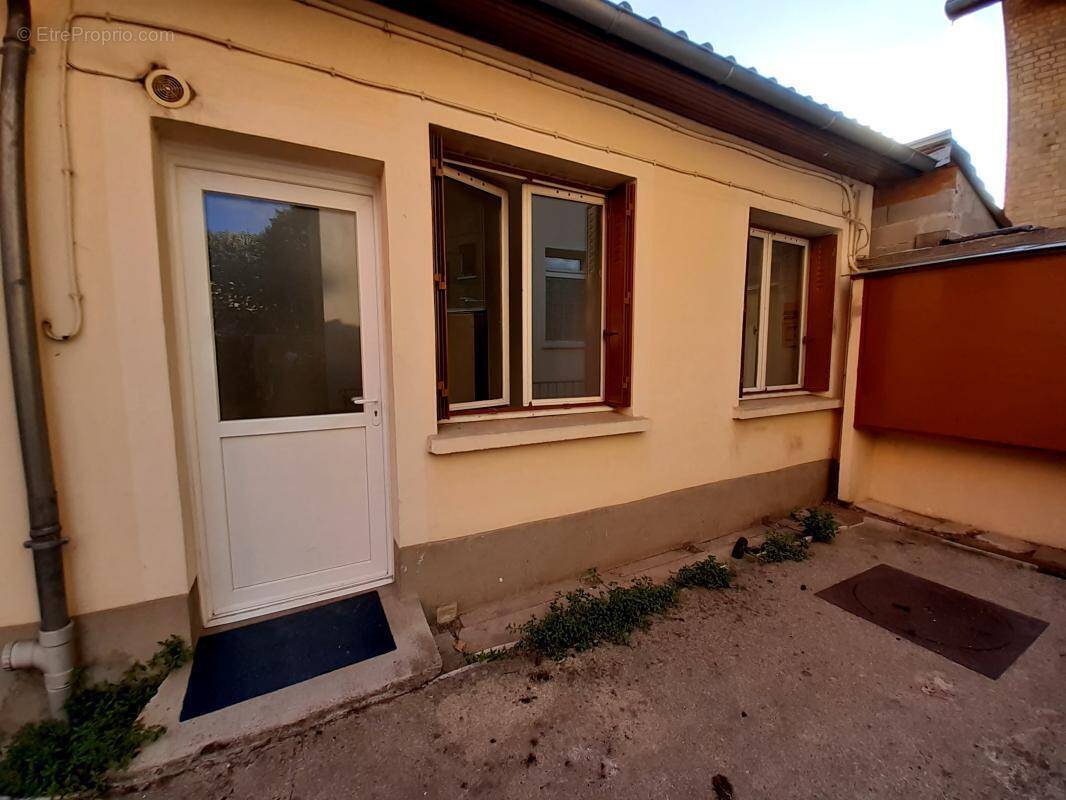 Appartement à SAINT-MAUR-DES-FOSSES