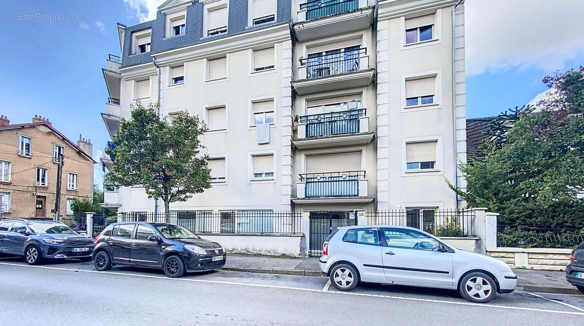 Commerce à PONTAULT-COMBAULT