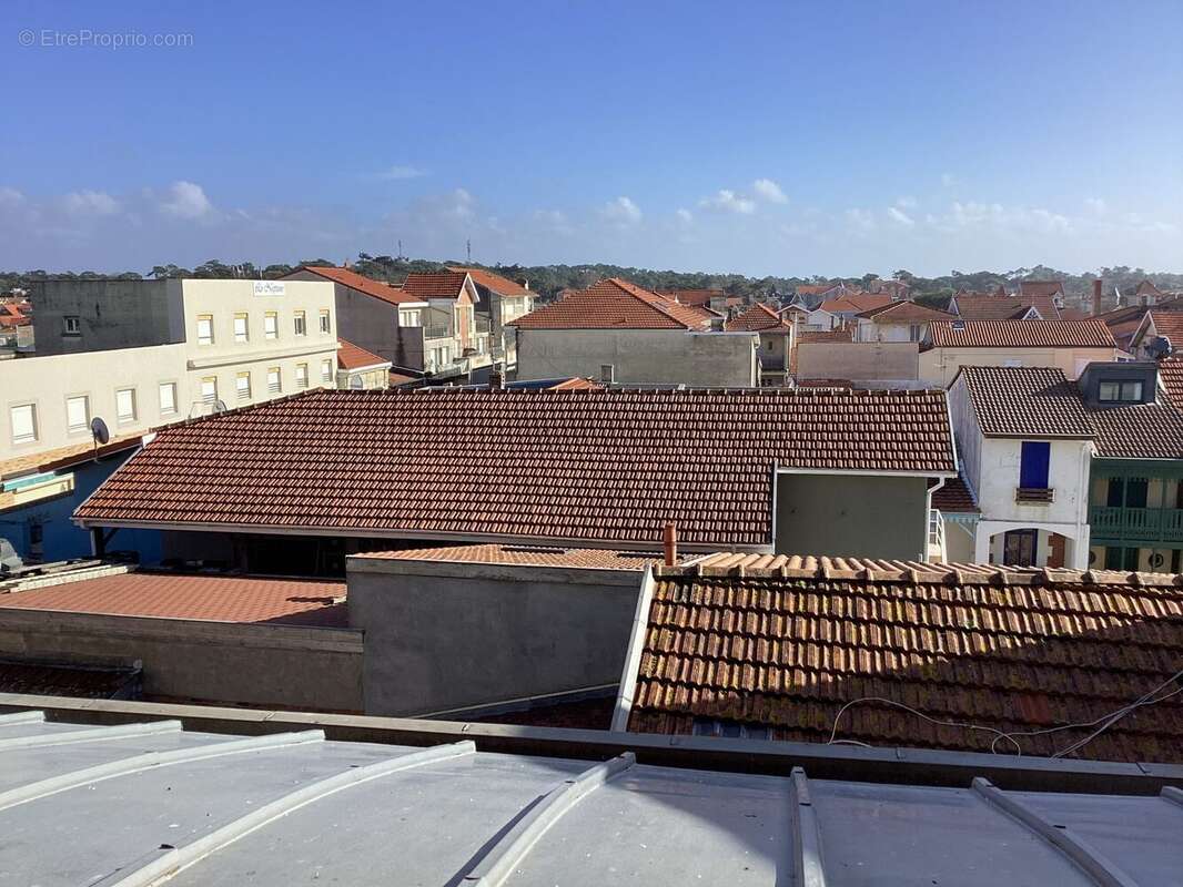 VUE SUR LES TOITS COTE CUISINE - Appartement à SOULAC-SUR-MER