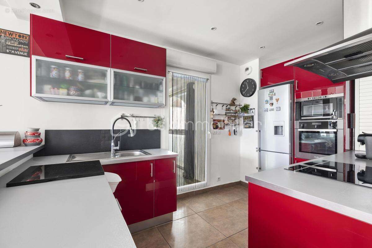 Appartement à VALLAURIS