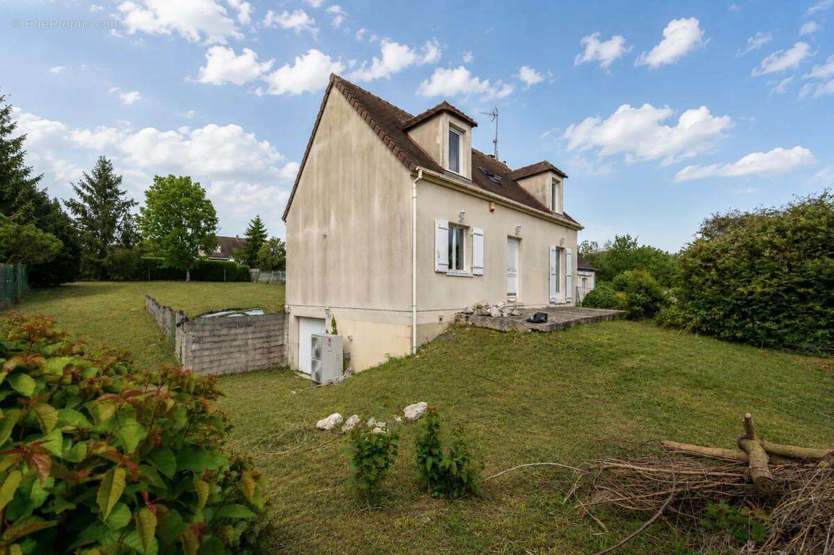 Lescherolles (77320) – maison familiale 120m2 avec sous-sol total sur 1 190 m² de terrain – fort potentiel après travaux - photo 12