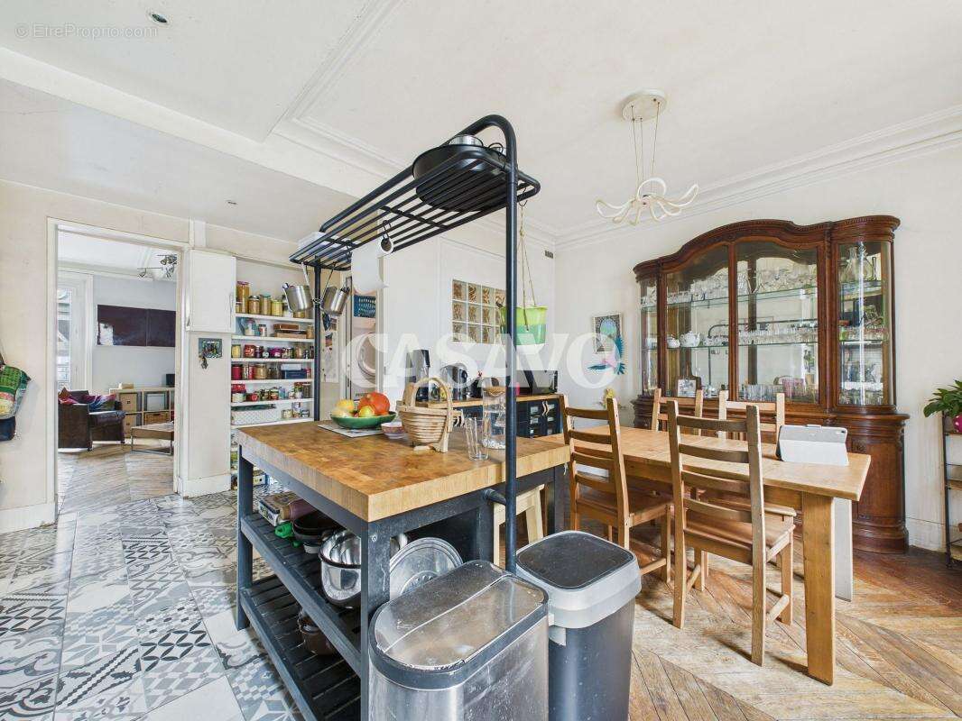 Appartement à PARIS-10E