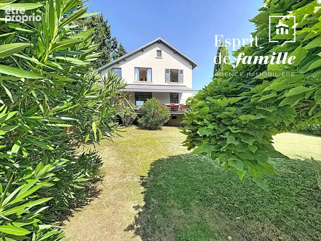 Limonest, loft 270m2 jardin 2000m2 - photo 2