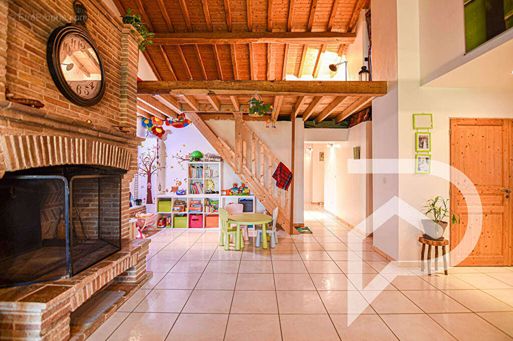 Maison à CABANAC-SEGUENVILLE