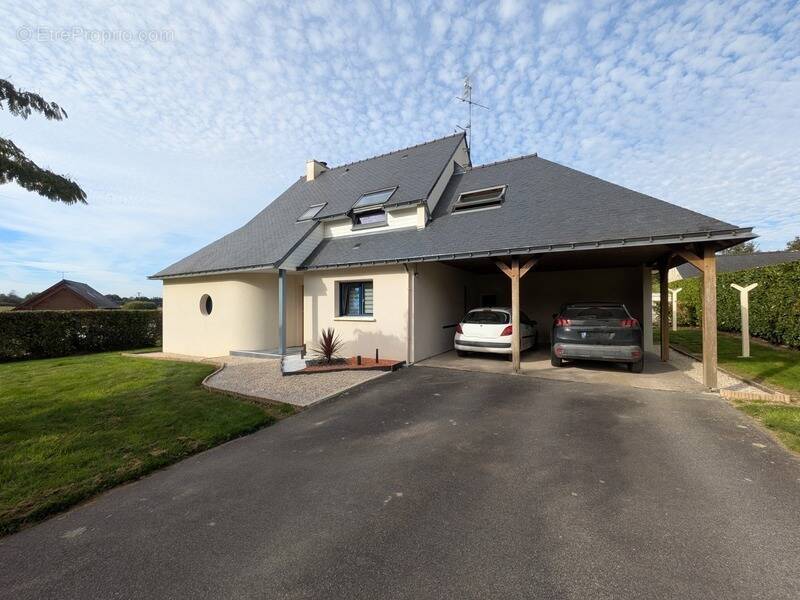 Maison à LOCMALO
