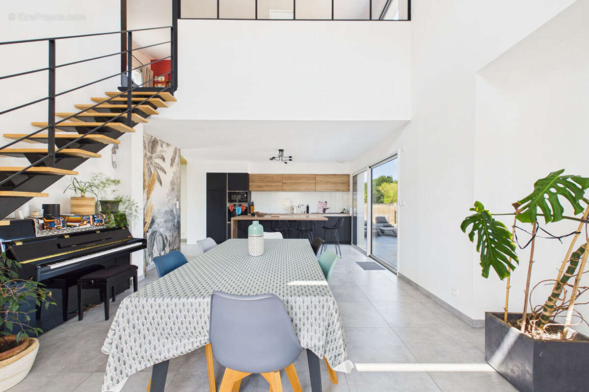 Maison contemporaine de plain pied -156 m² - terrain 1040 m² - la roche sur yon - photo 2