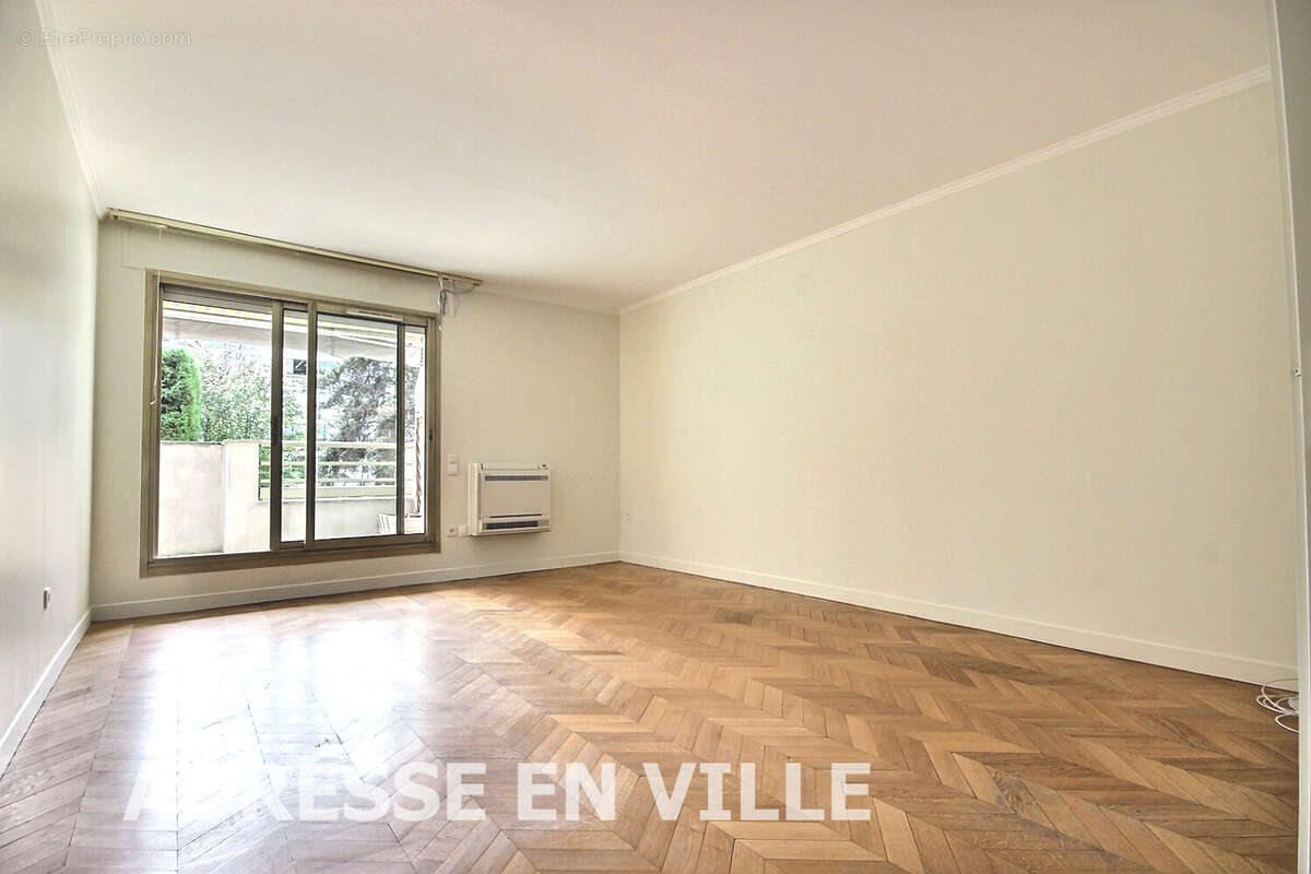 Appartement à LEVALLOIS-PERRET