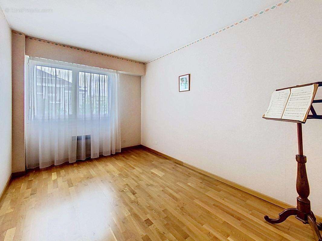 Appartement à SAINT-GRATIEN