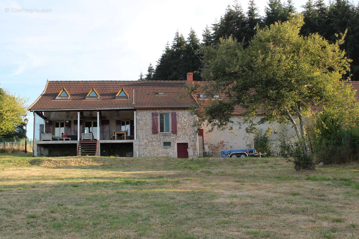 Maison à ECHASSIERES